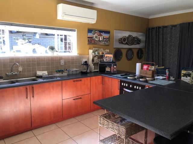 80 on Benade Appartement Bloemfontein Buitenkant foto